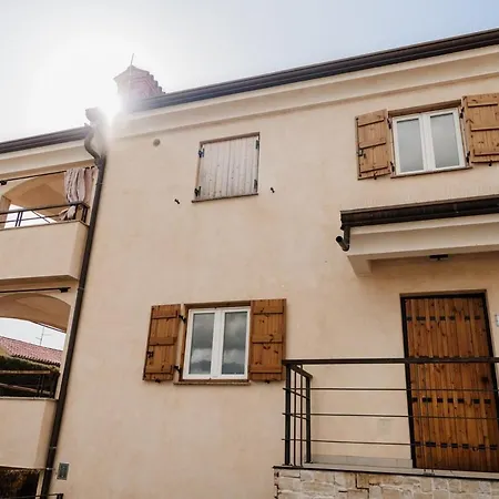 Apartment Nox-Umag Istria -40M From The Sea *